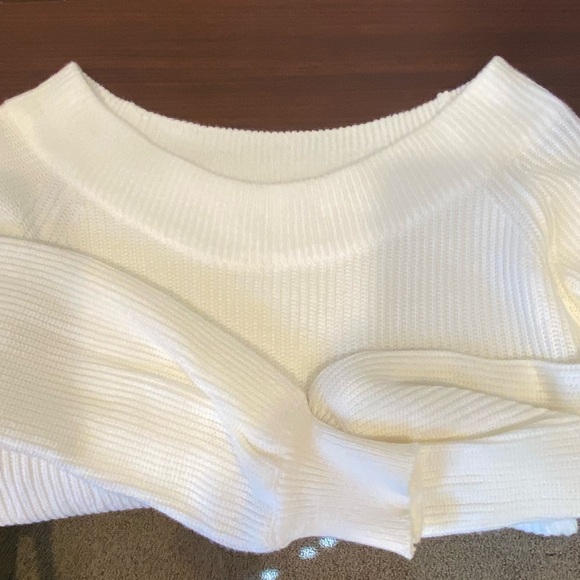 🤍 Zaful Creamy White Cozy off the shoulder Sweater - scoop neck one size - new - Picture 5 of 8